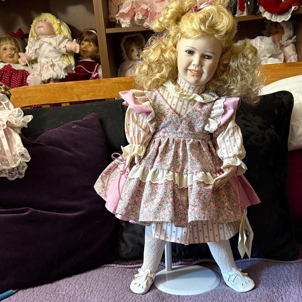 Lexey by world, gallery Pink and White Porcelain Doll
